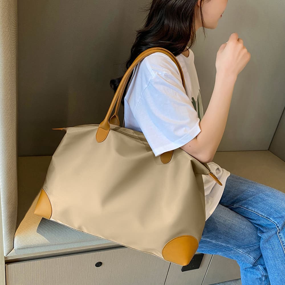 ジムバッグ 大容量ナイロンバッグ 軽量旅行鞄 男女兼用