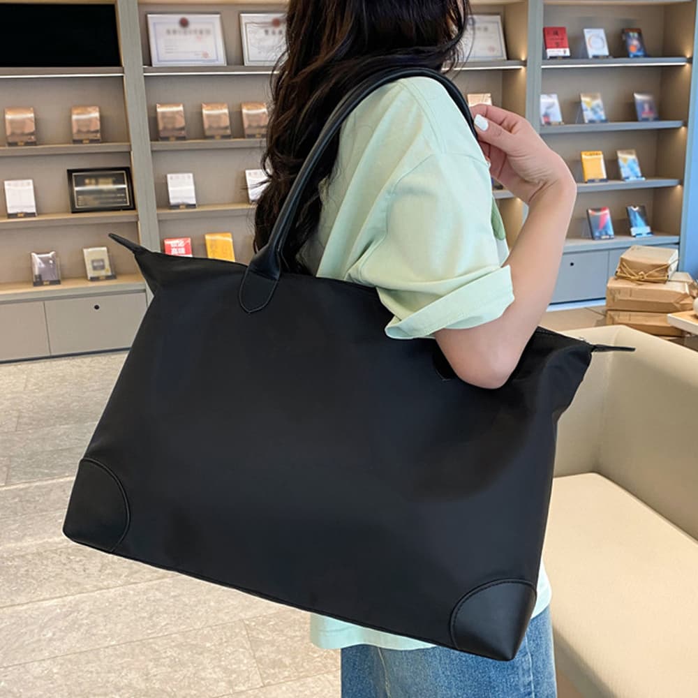 ジムバッグ 大容量ナイロンバッグ 軽量旅行鞄 男女兼用