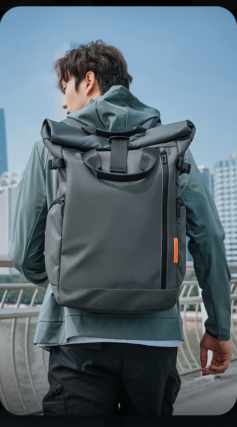 ジムバッグ 防水大容量多機能バックパック 軽量ジム通勤両用