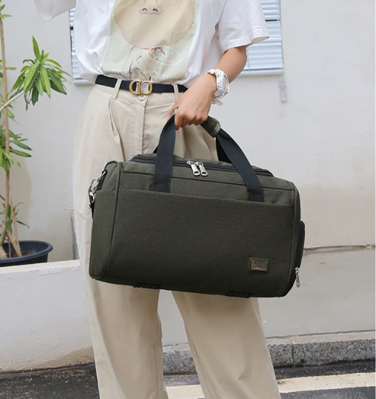 ジムバッグ スポーツ・トレーニング用 多機能 大容量 ボストンバッグ 斜め掛け 肩掛け